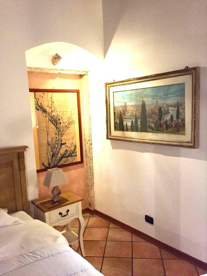 Casa Al Teatro Apartment เวโรนา ภายนอก รูปภาพ